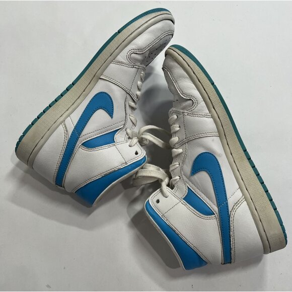 Air Jordan 1 Mid Leather Sneakers in UNC - Picture 7 of 9